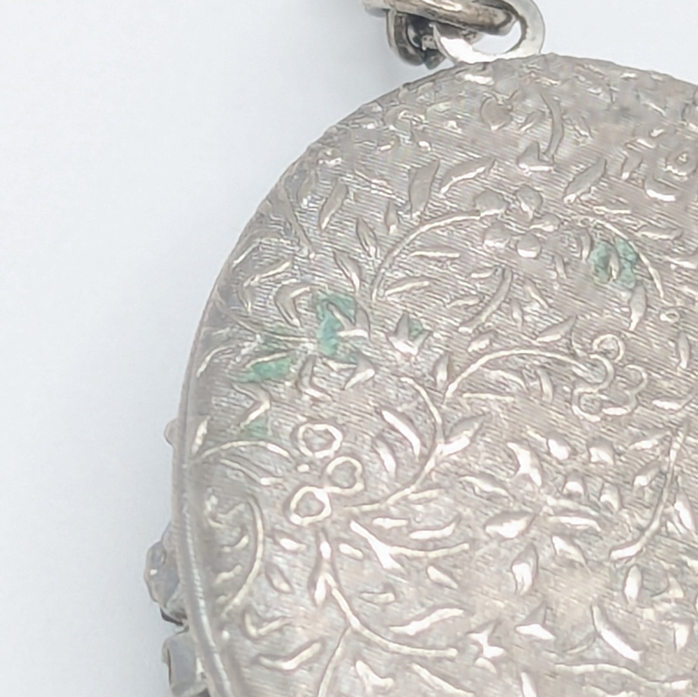 Vintage Hobé Rhinestone Cameo 1960s Locket Pendant Necklace - Picture 7 of 9